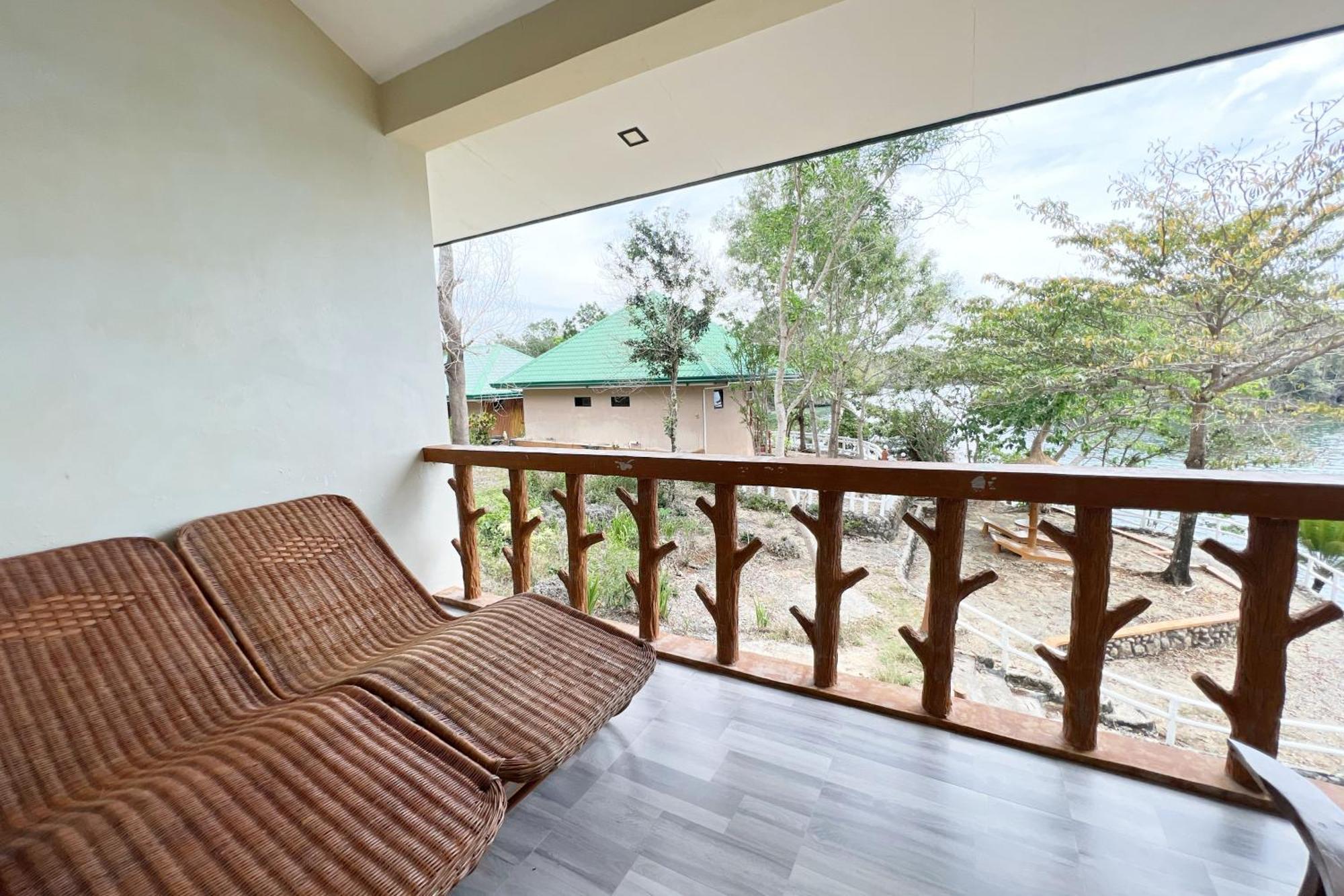 La Puerta Al Paraizo Guimaras Powered By Cocotel Room photo