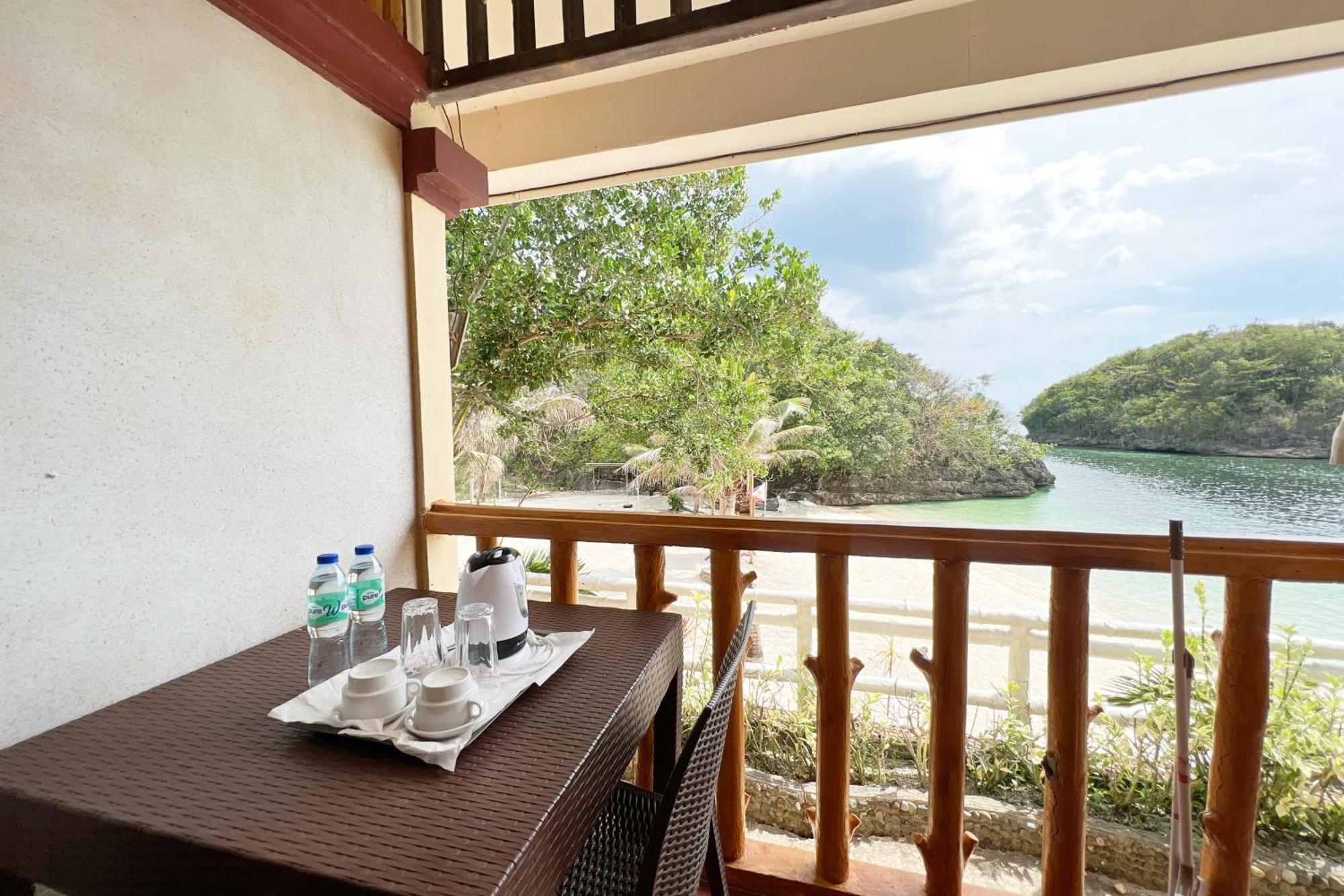 La Puerta Al Paraizo Guimaras Powered By Cocotel Room photo